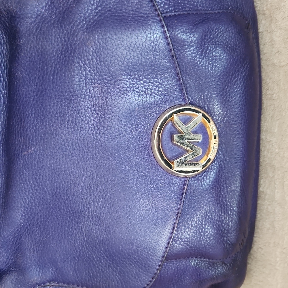 Michael Kors Purple Leather Shoulder Bag - Picture 2 of 12